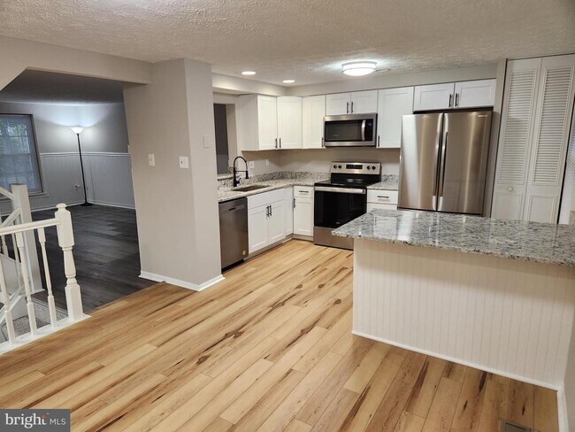 Building Photo - 9757 Red Clover Ct