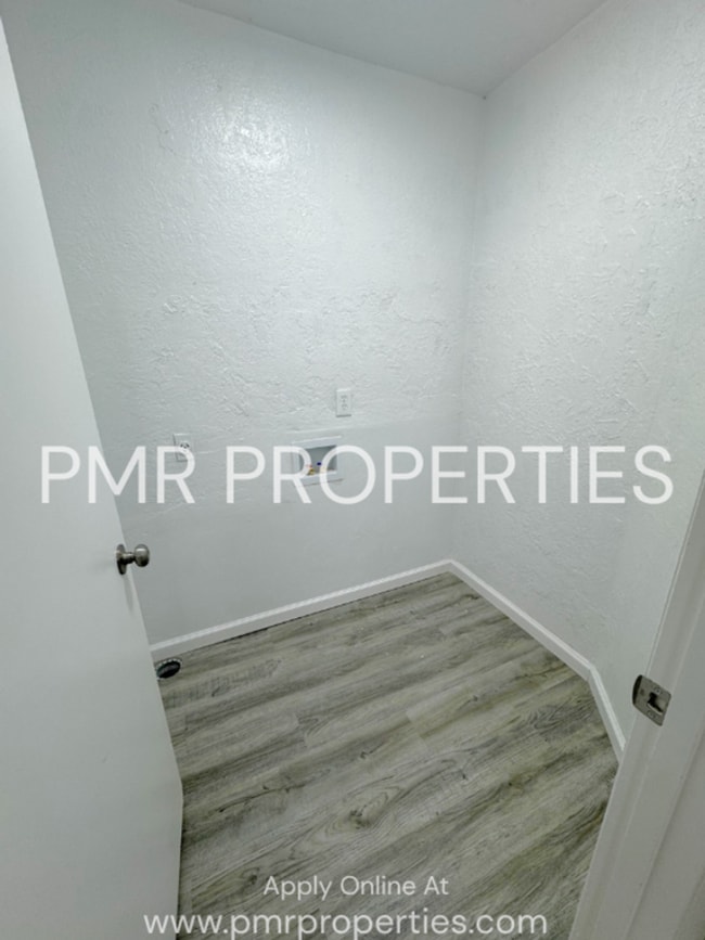 Foto del edificio - 4 Bedrooms/2 Bathrooms House