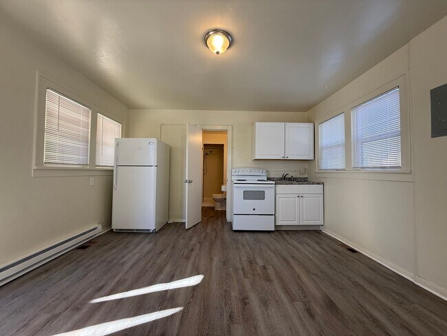 Foto del edificio - 626 E Hills Rd