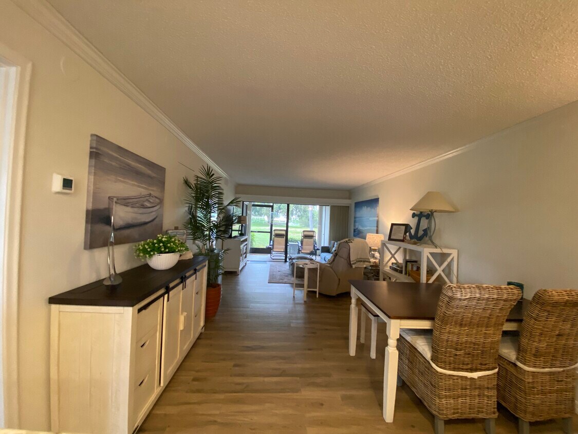 6104 Palma del Mar Blvd S Unit 102, Saint Petersburg, FL 33715 Condo