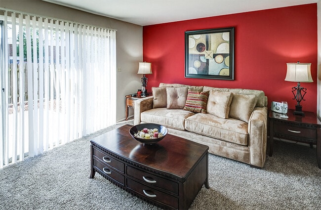 Living Room at Ashton Pointe - Ashton Pointe