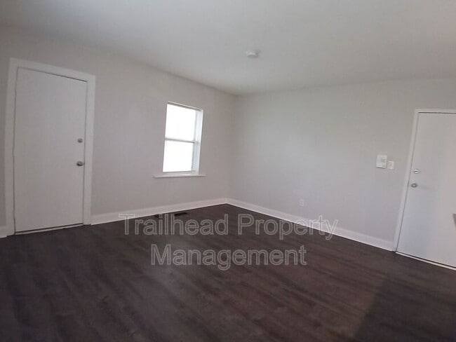 Building Photo - 2727 Campbell St