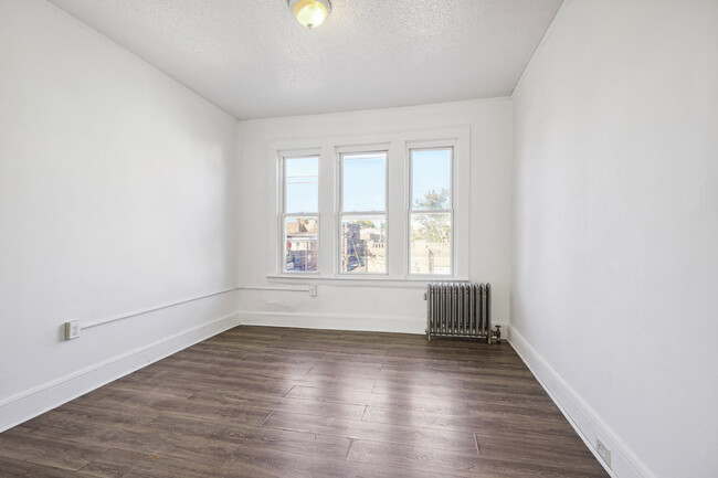 Living Room - 202 Shephard Ave