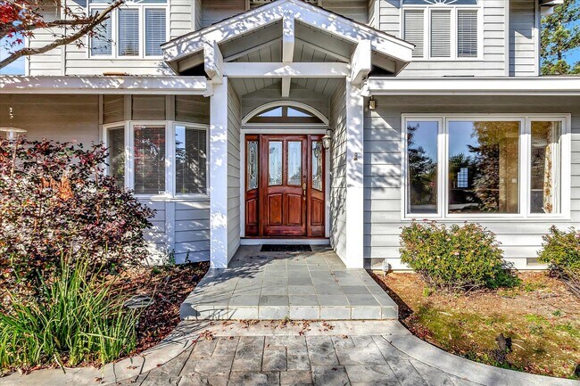 Foto del edificio - Beautiful Home in Monte Sereno