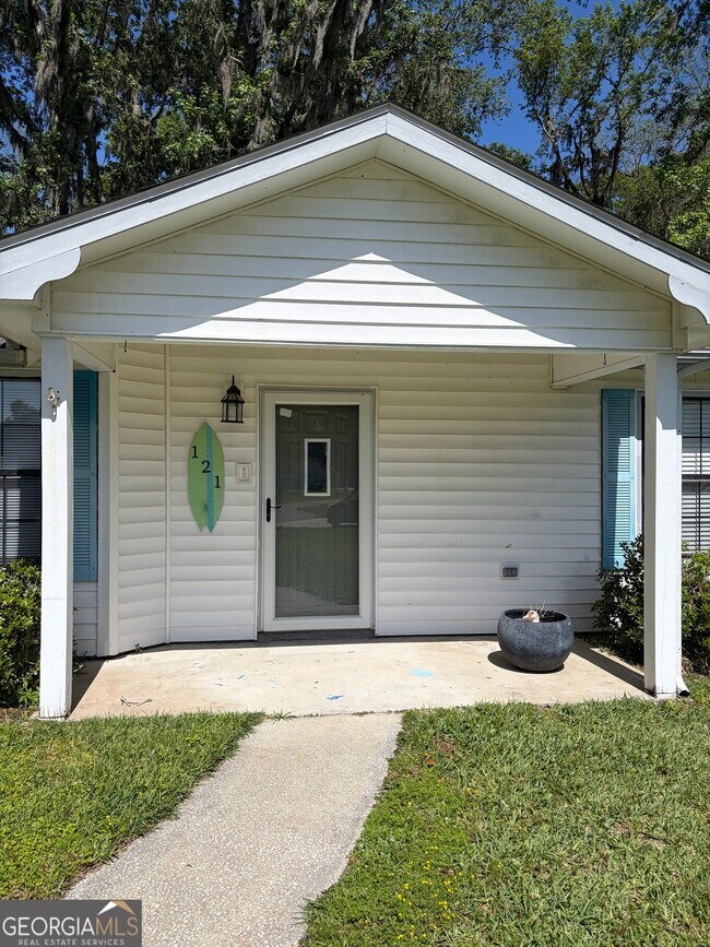 Foto del edificio - 121 Innerlake Ln