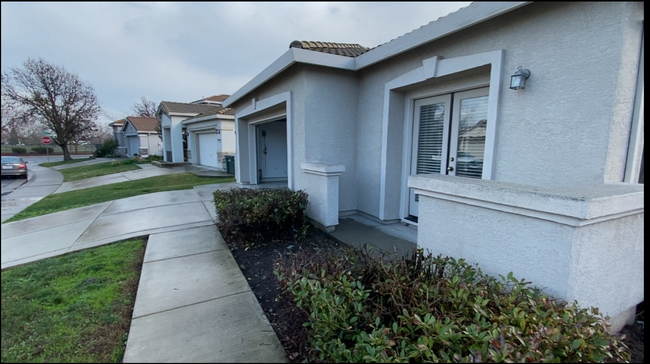 Building Photo - Desirable Single-Story Natomas Home