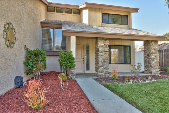 Building Photo - 30096 La Primavera St