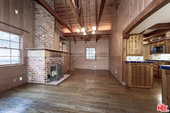 Building Photo - 10439 Seabury Ln