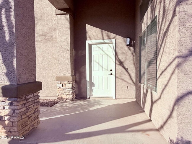 Foto del edificio - 37911 N Luke Ln