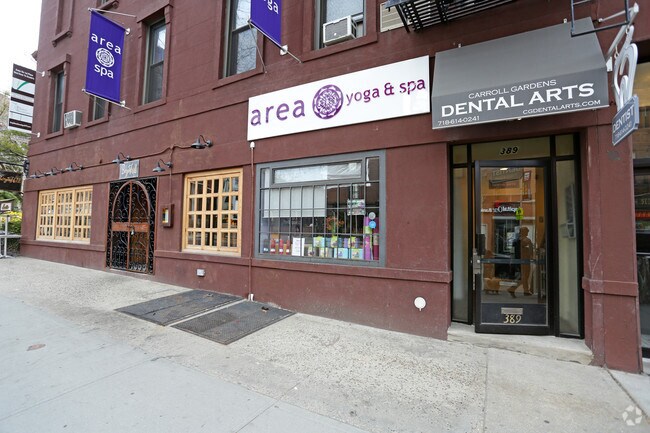 Building Photo - 106 1st Pl