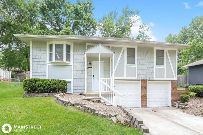 Primary Photo - 314 SE CRESCENT ST, LEES SUMMIT, MO 64063