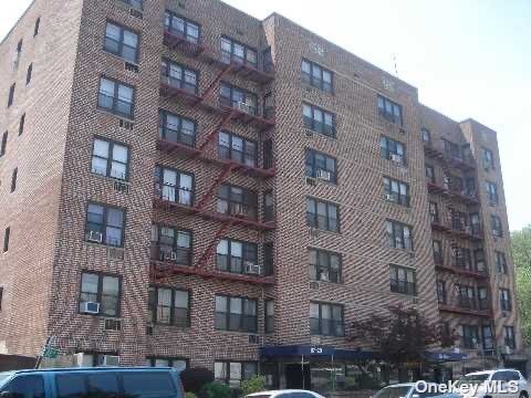 Primary Photo - 87-20-87175 175th St