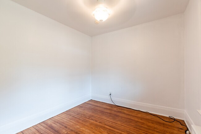 Foto del edificio - 4412 Erie Ave