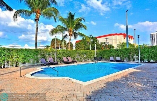 Foto del edificio - 1555 N Treasure Dr