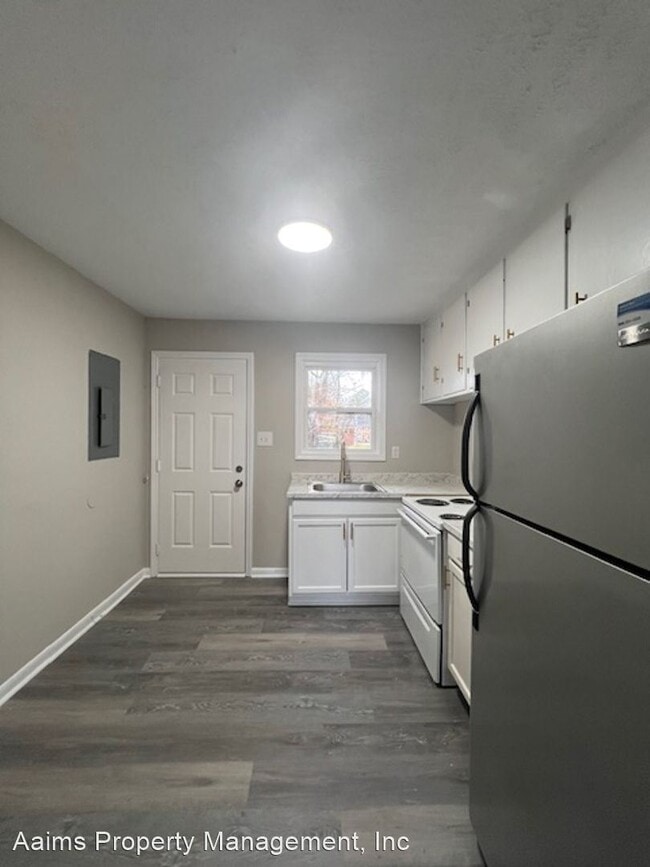 Building Photo - 1 br, 1 bath House - 4943-B Fieldcrest Drive