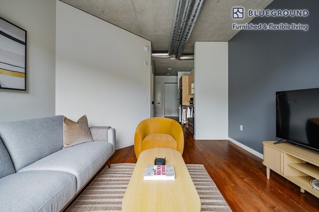 Foto del edificio - 624 Yale Ave N