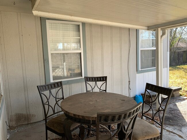 Foto del edificio - 9155 Doty St