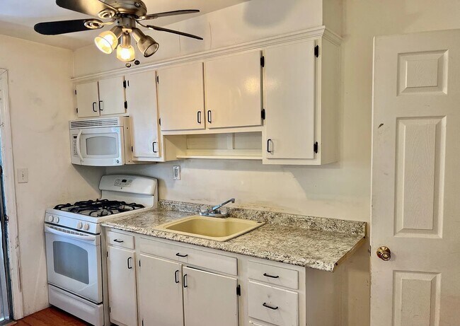 Foto del edificio - 2130 Southorn Rd