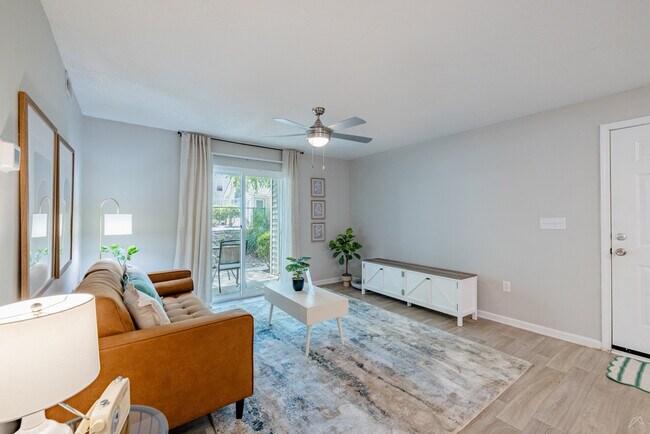 Foto del edificio - Georgetown Luxury Townhomes and Apartments