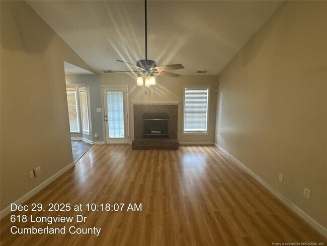 Foto del edificio - 618 Longview Dr