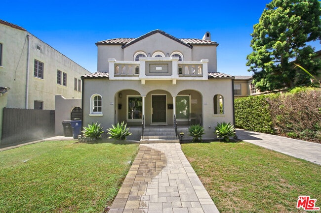 Foto del edificio - 807 Croft Ave