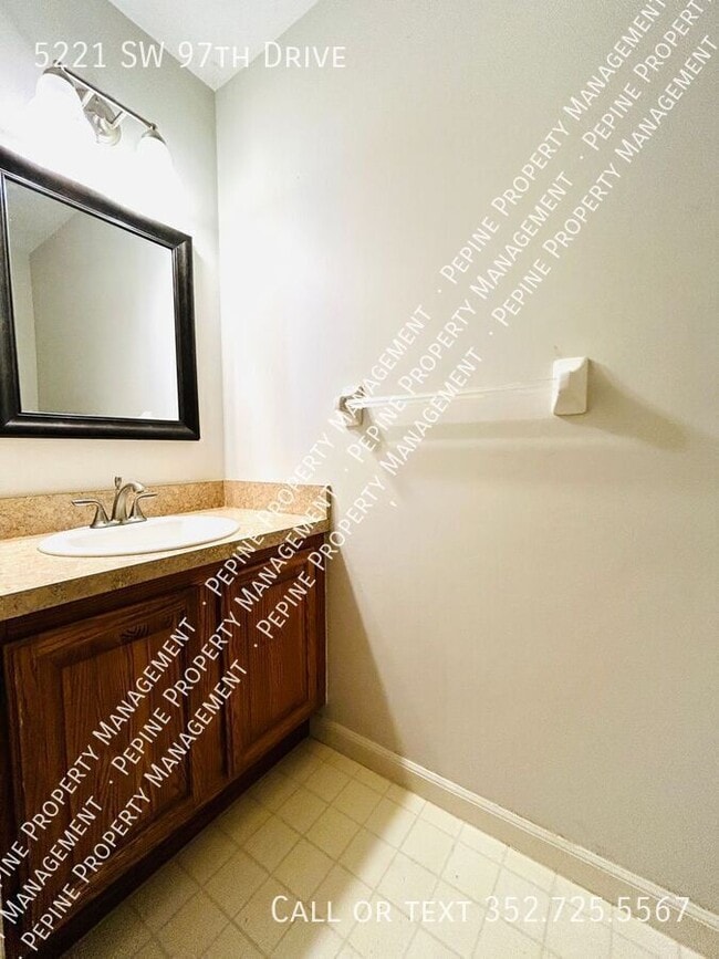 Foto del edificio - 5221 SW 97th Dr