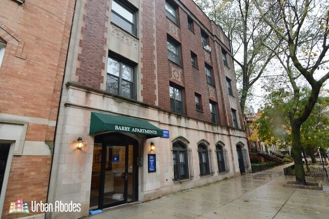 Building Photo - 634 W Barry Ave