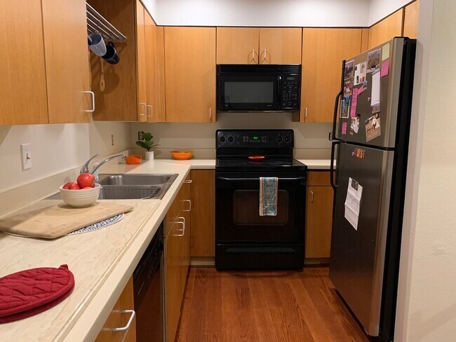Kitchen - 3795 Birchwood Dr