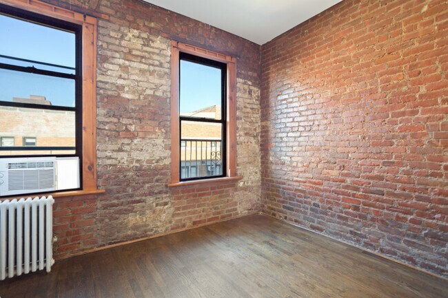 Foto del edificio - 410 E 13th St