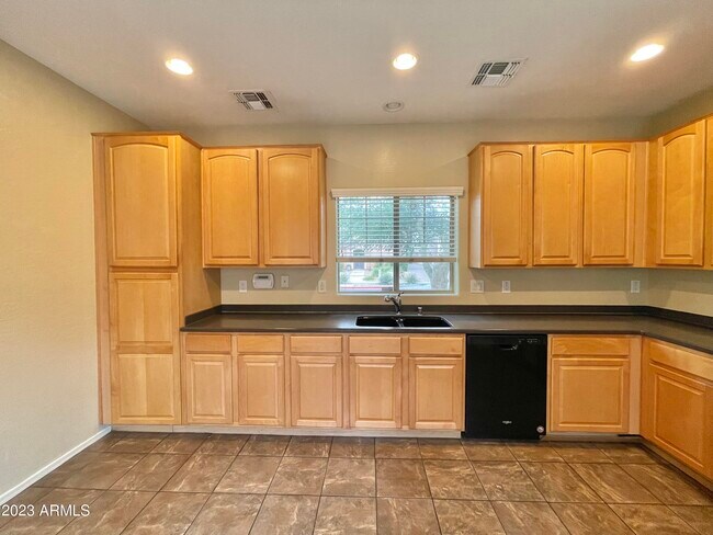 Building Photo - 14214 W Country Gables Dr
