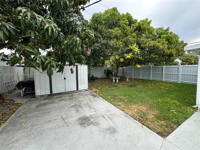 Foto del edificio - 15640 SW 102nd Pl