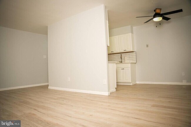 Building Photo - 250 Ridge Pike