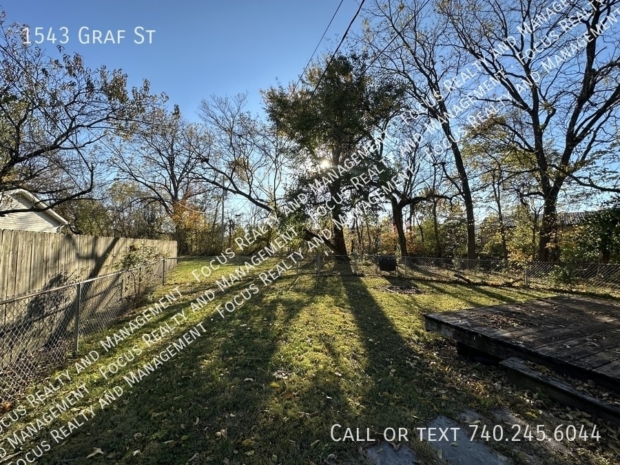 Foto del edificio - 1543 Graf St