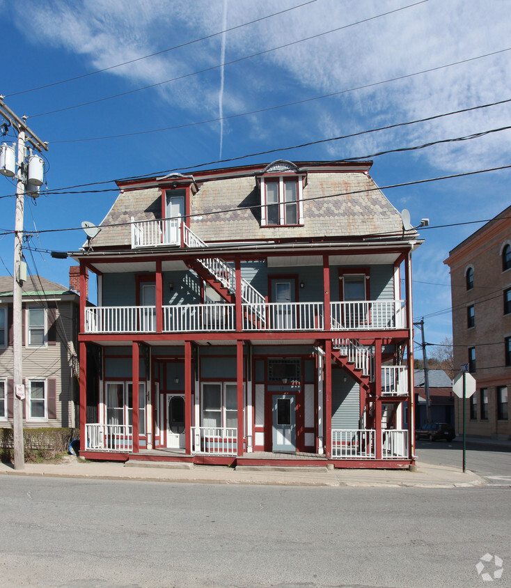 Building Photo - 19 Pleasant St