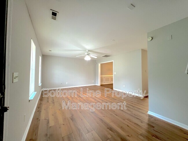 Foto del edificio - 1335 Braveheart Ln