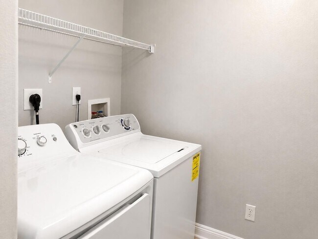 Foto del edificio - 6521 Emerald Dunes Dr