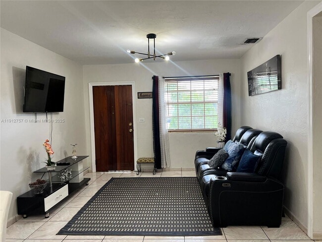 Photo - 120 SW 68th Ave House