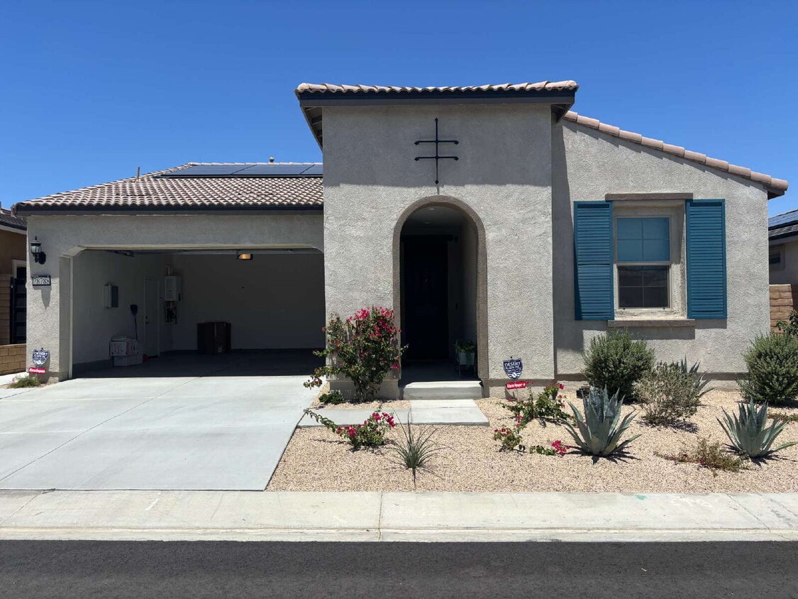 Primary Photo - 78788 Fortuna Pl