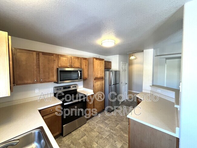 Foto del edificio - 7045 Ash Creek Heights