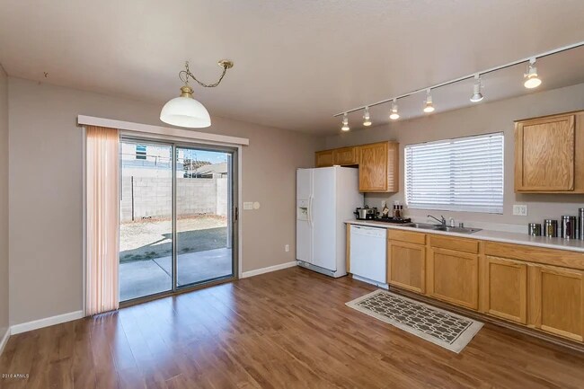 Foto del edificio - 10864 E Clovis Ave