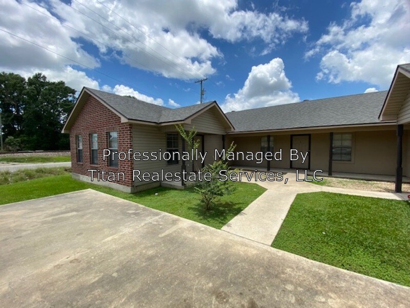 Primary Photo - 308 S Landry Dr
