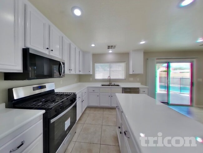 Building Photo - 4940 Naff Ridge Dr