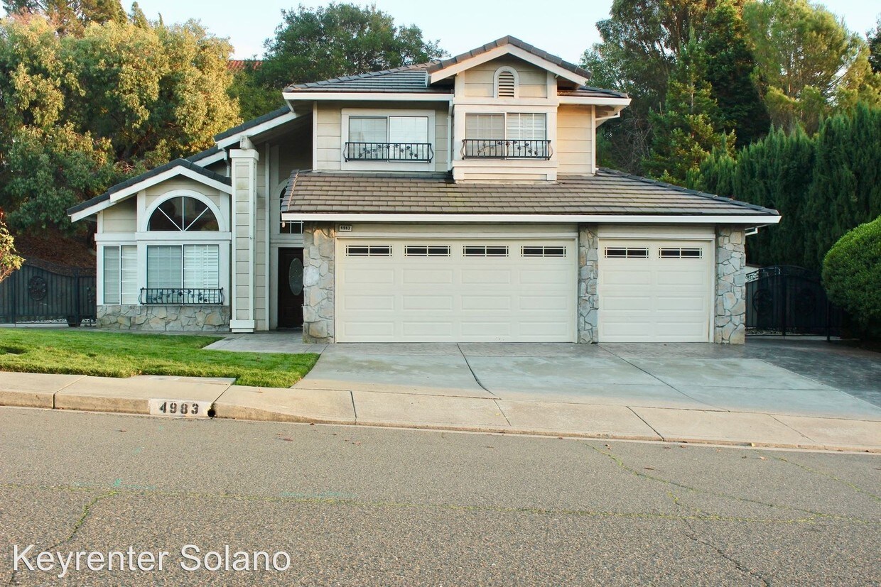 3 br, 2.5 bath House 4983 Street House Rental in Vallejo