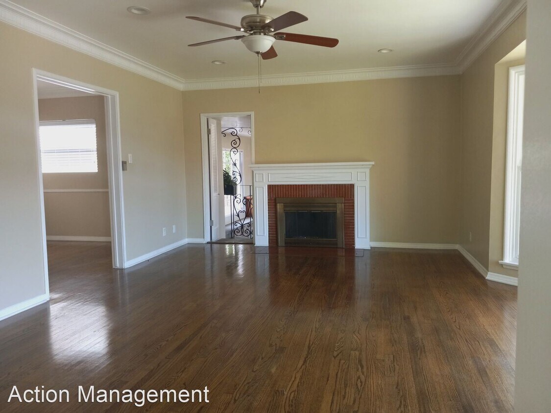 Primary Photo - 4 br, 2.5 bath House - 2603 E. Wall St.