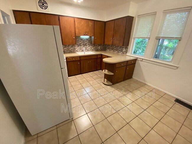 Foto del edificio - 855 Alexander St SE