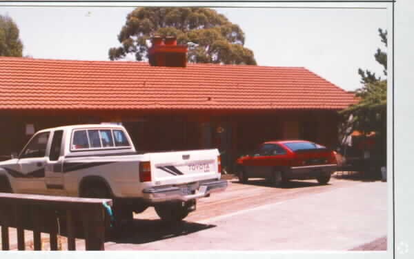 Primary Photo - 194-196 Cazneau Ave