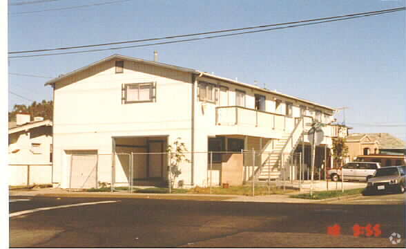 Foto del edificio - 1731 Roosevelt Ave