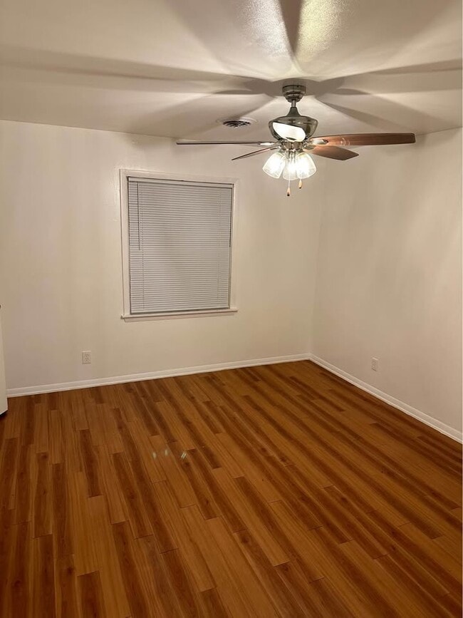 Foto del edificio - 212 Logan St