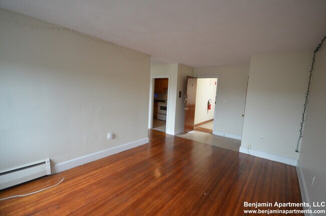 Building Photo - 316 Tappan St