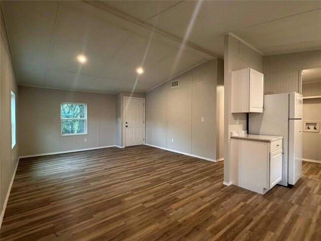 Building Photo - 21475 Coyote Trail